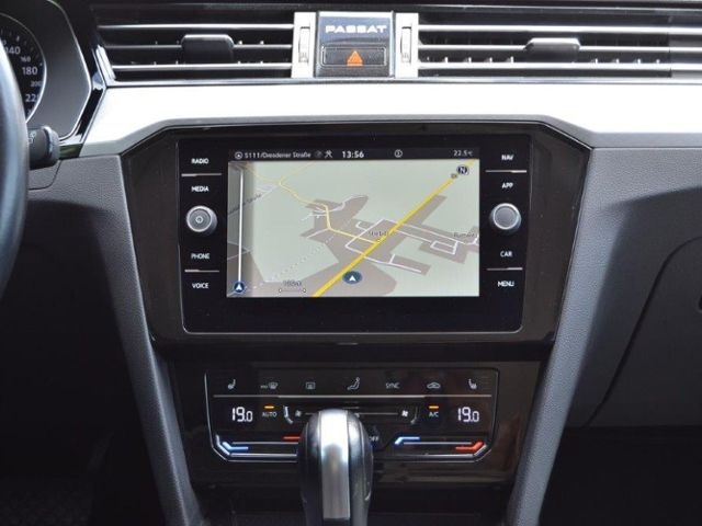 Passat Variant 2.0 TDI DSG Business LED/NAVI+VZE