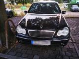 Mercedes-Benz Mercedes C-Klasse 200 Kompressor - Mercedes-Benz E 200 aus 2002