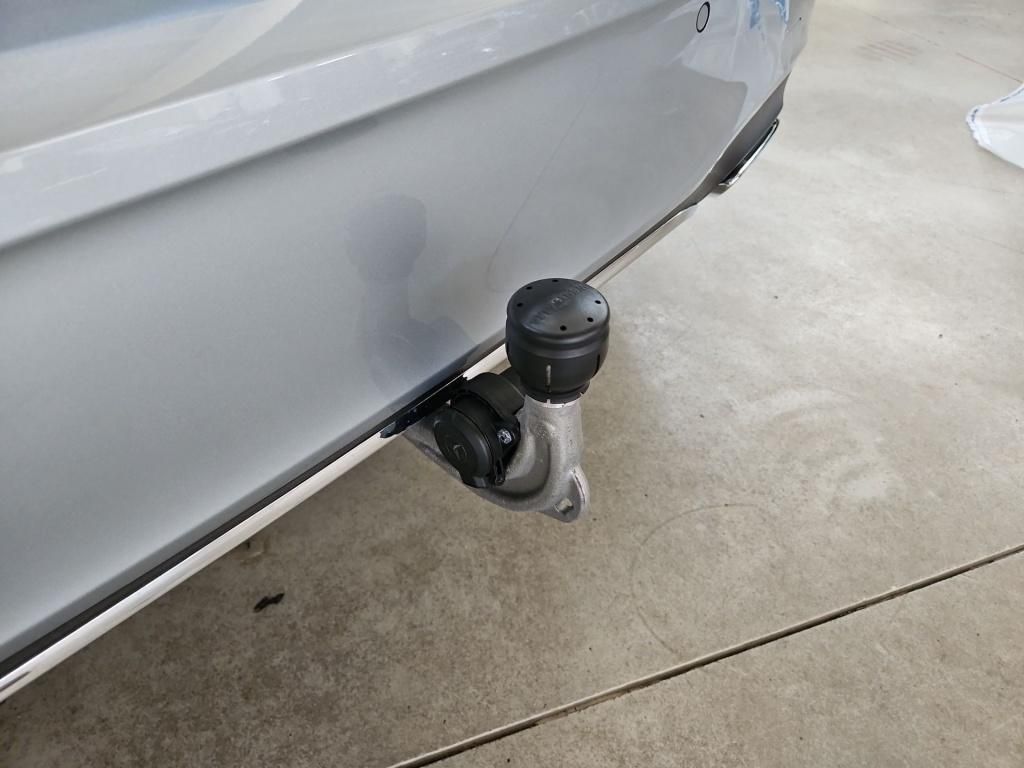 Fahrzeugabbildung Mercedes-Benz A 250 e AMG Totwi. AHK Sound 360° SHZ Ambie.