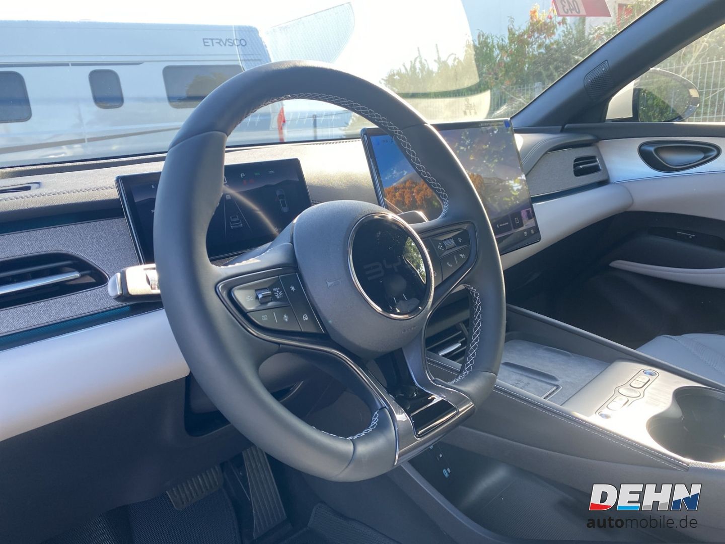 BYD SEAL 6