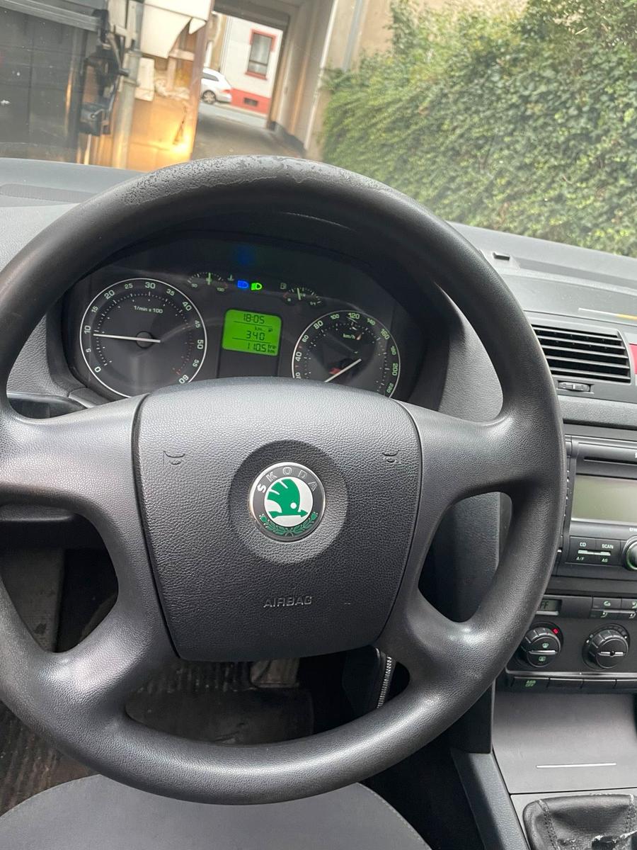 Skoda Octavia 2005 — interior