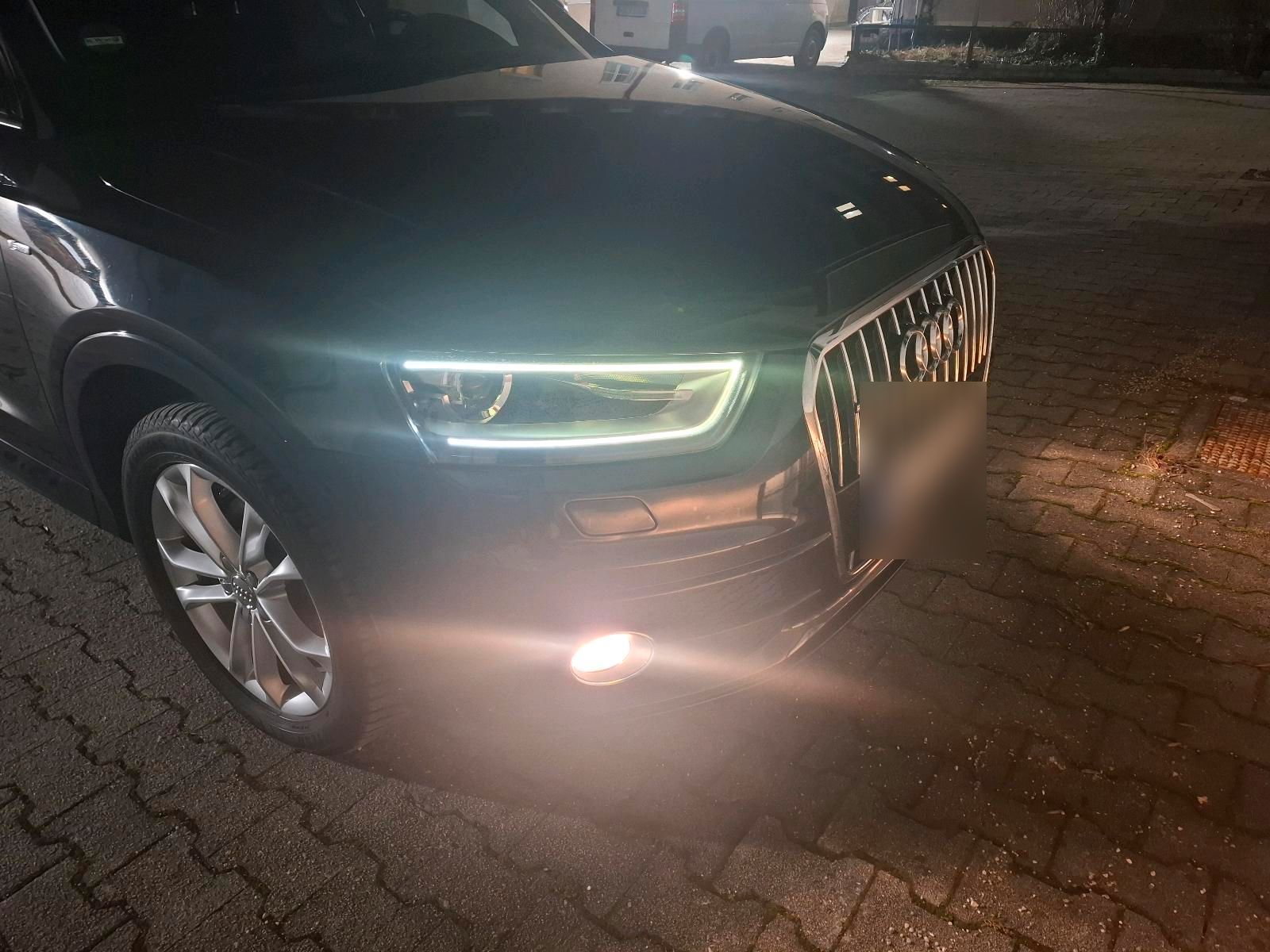 AUDI audi q3 2.0 tdi naviBixenonKameraQuattroAh...
