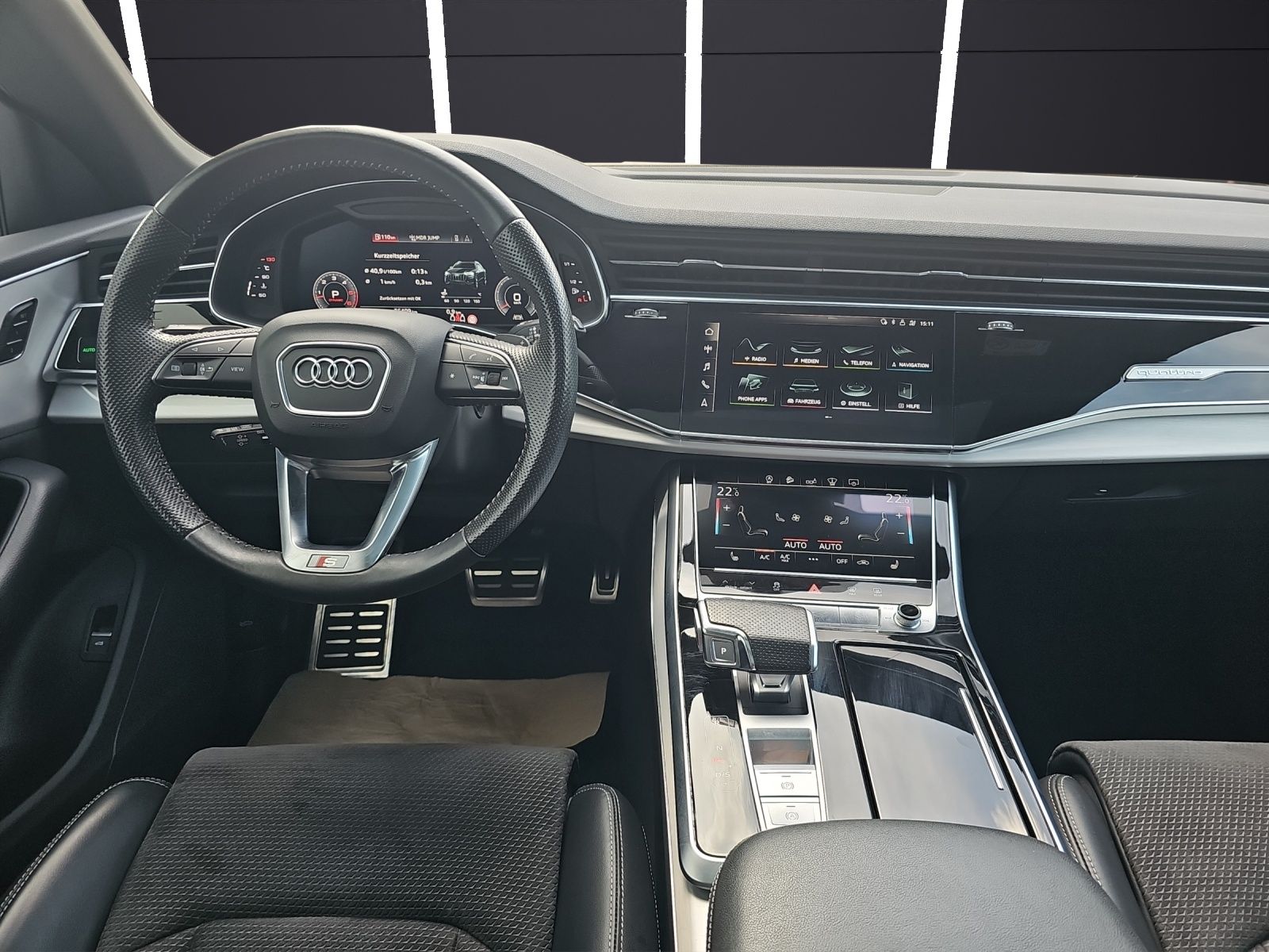 Fahrzeugabbildung Audi Q8 50 TDI Q S line MATRIX ACC 21" AIR PANO HuD A