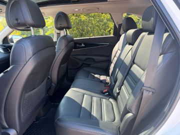 KIA Sorento - 9