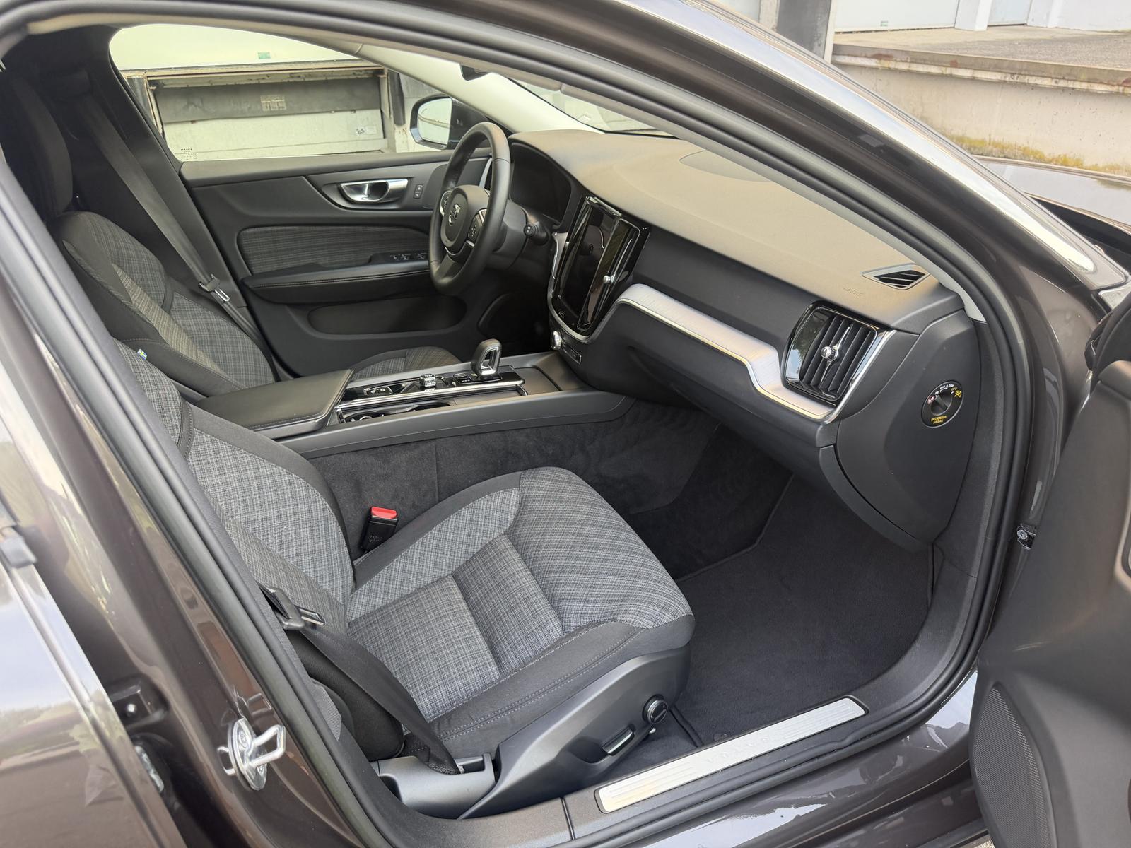 Volvo V60 Core LED ACC Virtual-Cockpit Rü-Kamera Navi