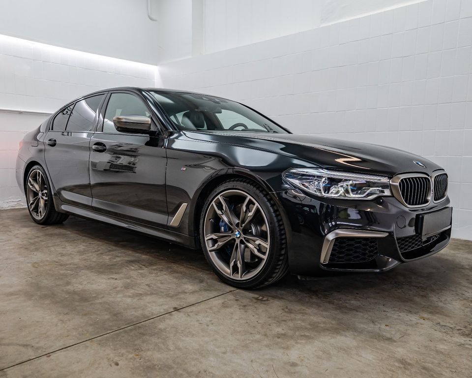 BMW M550