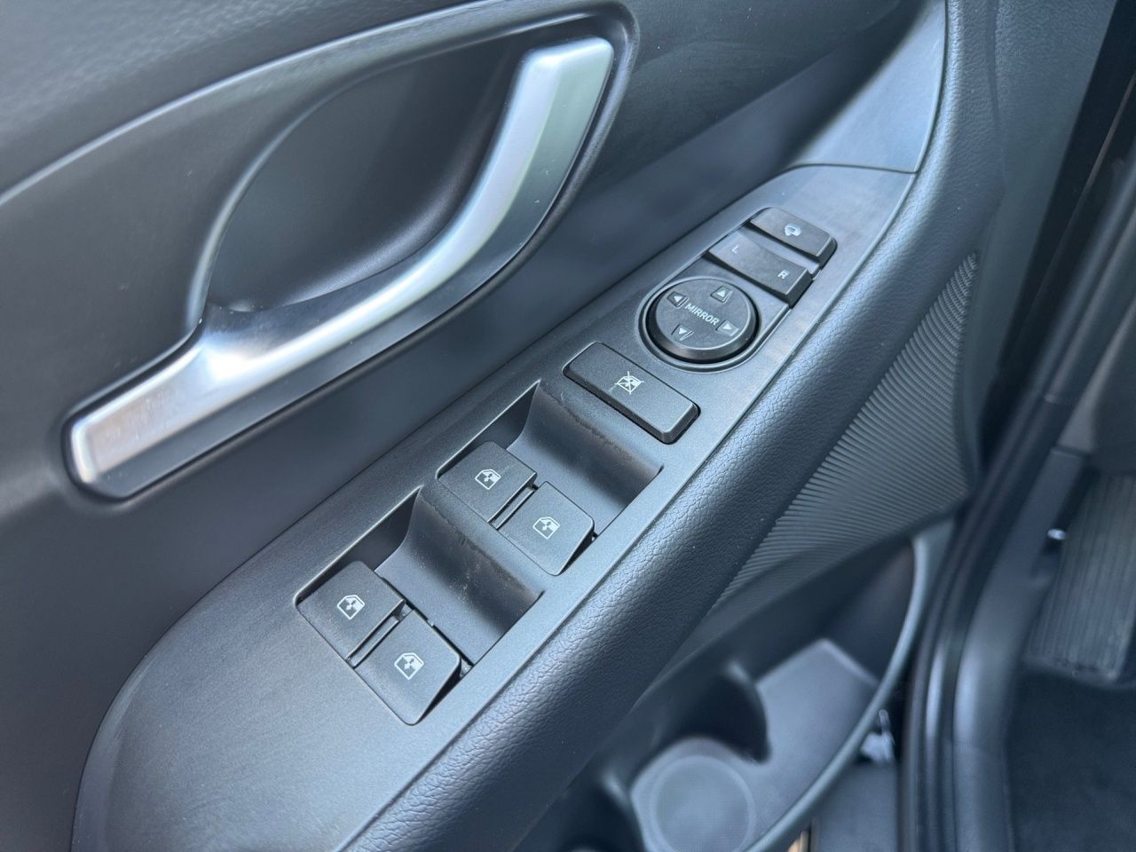 Fahrzeugabbildung Hyundai i30 ADVANTAGE LED*2Z-KLI*NAVI*WINTER*CARPL*KEYL*