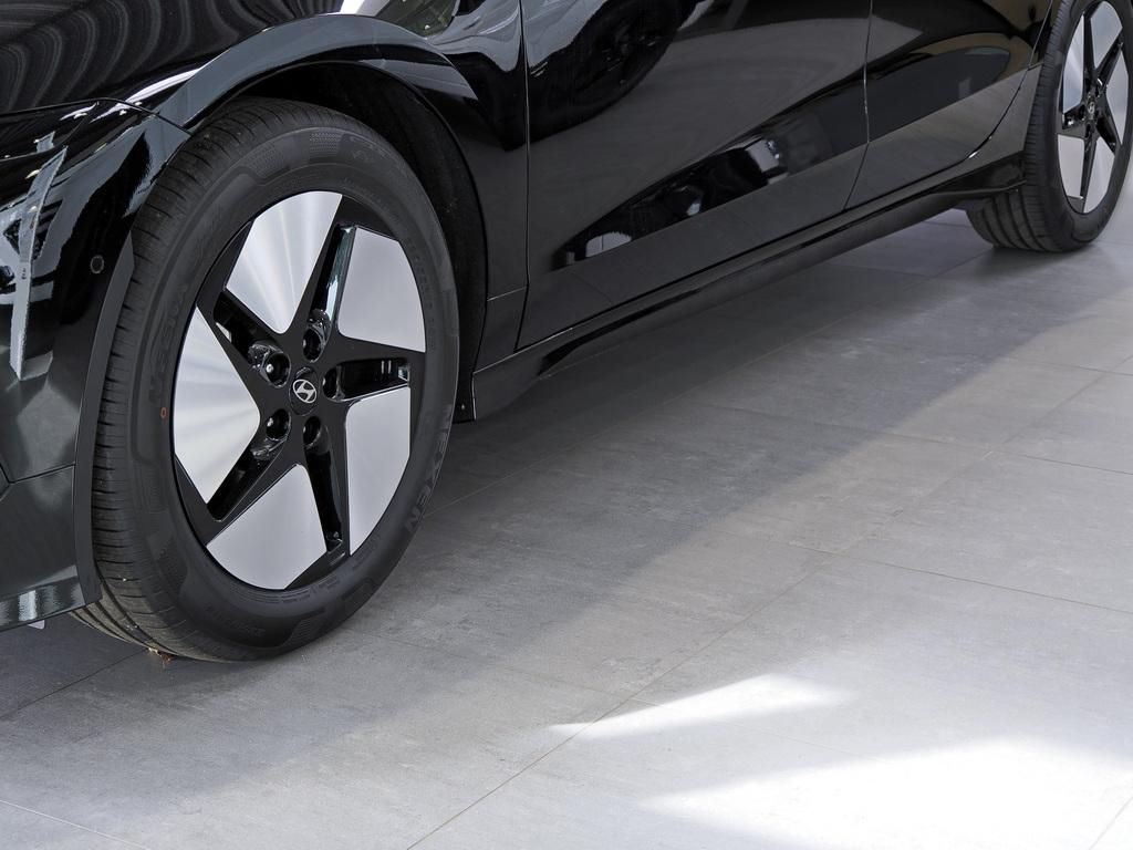 Fahrzeugabbildung Hyundai IONIQ 6 EV FL UNIQ Glas-Schiebedach