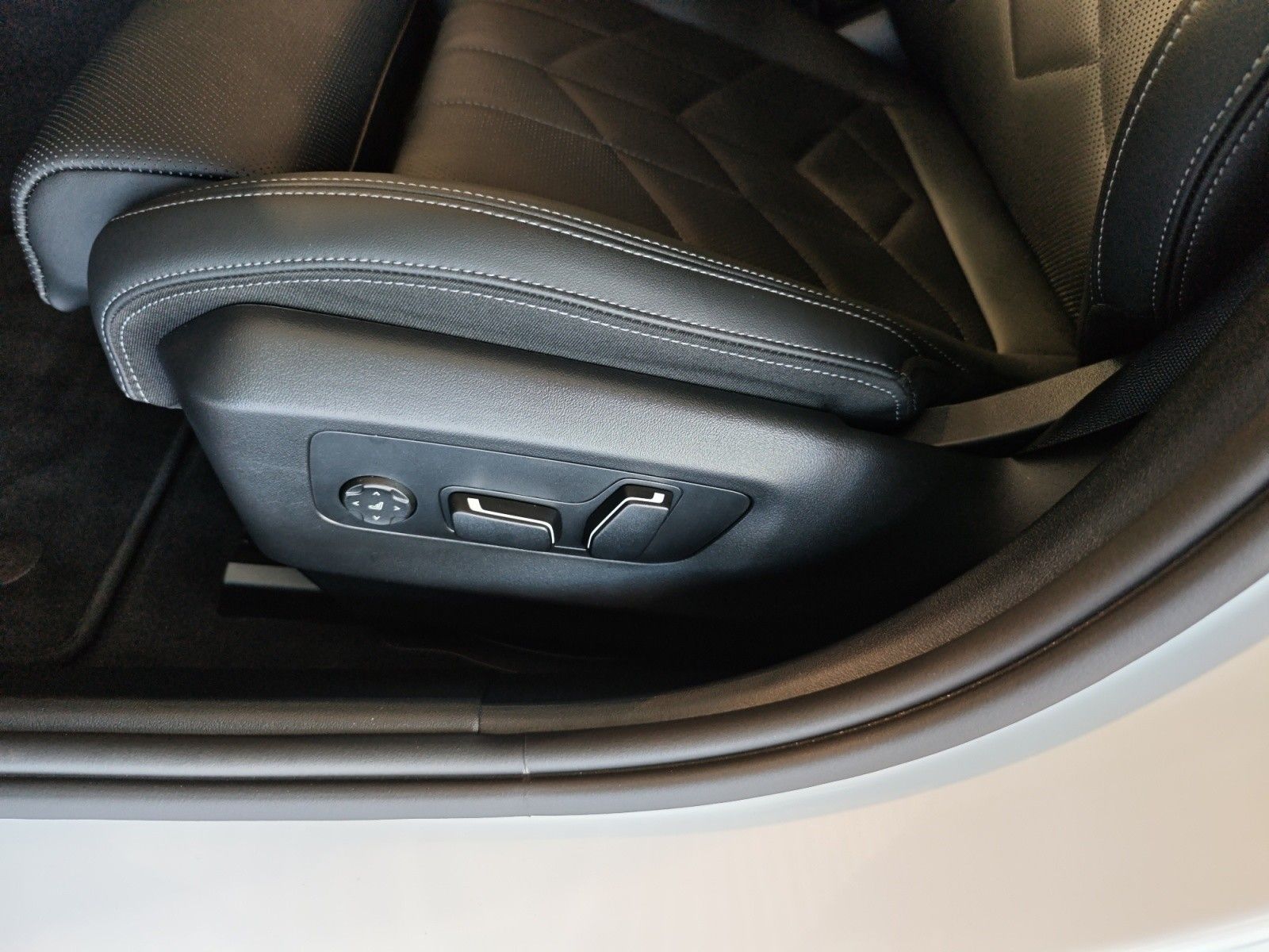 BMW 520i Touring M Sport Standheizung AHK Sitzbelüft foto 20