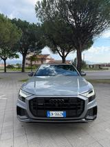 Audi Q8 50 TDI 286 CV quattro tiptronic Sport - Audi Q8 mit Halbautomatikschaltung