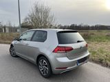 Volkswagen Golf 1,0 TSI Sondermodell Sound - Volkswagen Polo in Freiburg