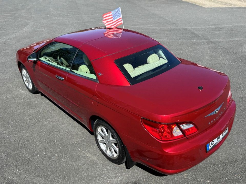 Fahrzeugabbildung Chrysler Sebring 2.7 Cabiolet Limited Hardtop