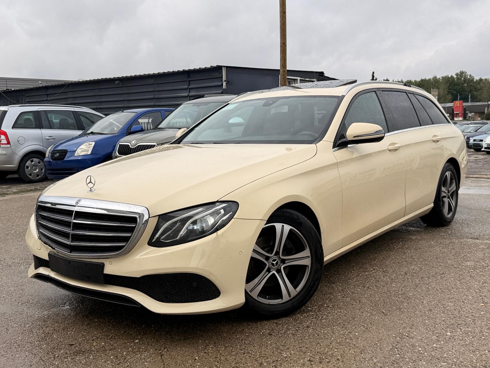 Mercedes-Benz E 220 E T-Modell    Vollfahrbereit
