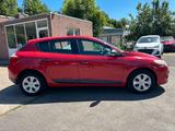 Renault Megane III Lim. 5-trg. Authentique - Renault Megane Authentique mit Benzin-Antrieb
