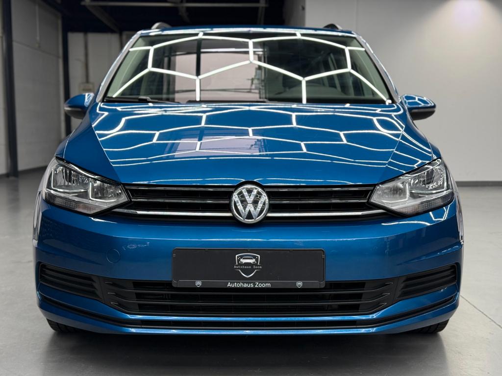 Volkswagen Touran 1.6 TDI DSG, Foto 16 von 50