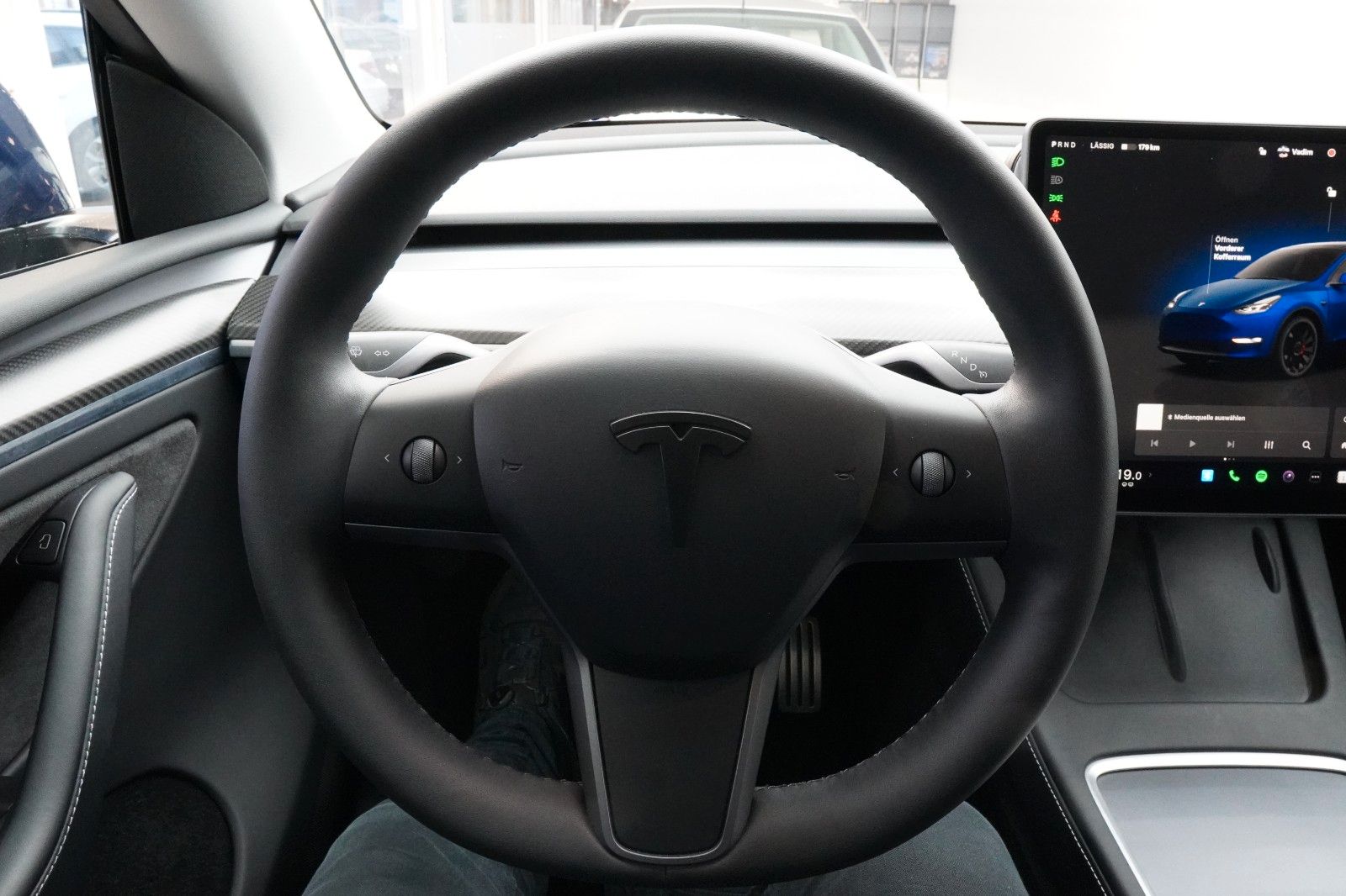 Fahrzeugabbildung Tesla Model Y Performance Dual AWD *MwSt*Carbon