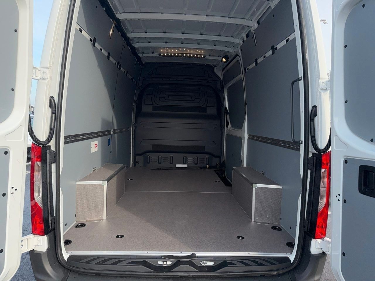 Fahrzeugabbildung Mercedes-Benz Sprinter 317 CDI 9G 3665 Klima 360Kamera Schwing