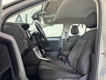 Volkswagen T-Roc - 8