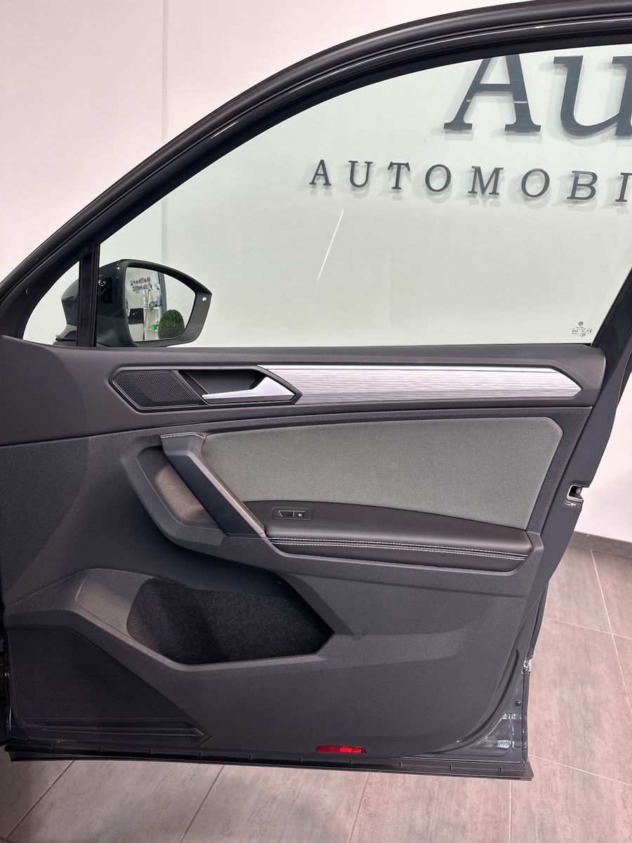 Fahrzeugabbildung SEAT Tarraco 1.4 e-Hybrid Xperience NAV+LED+PANO+AHK