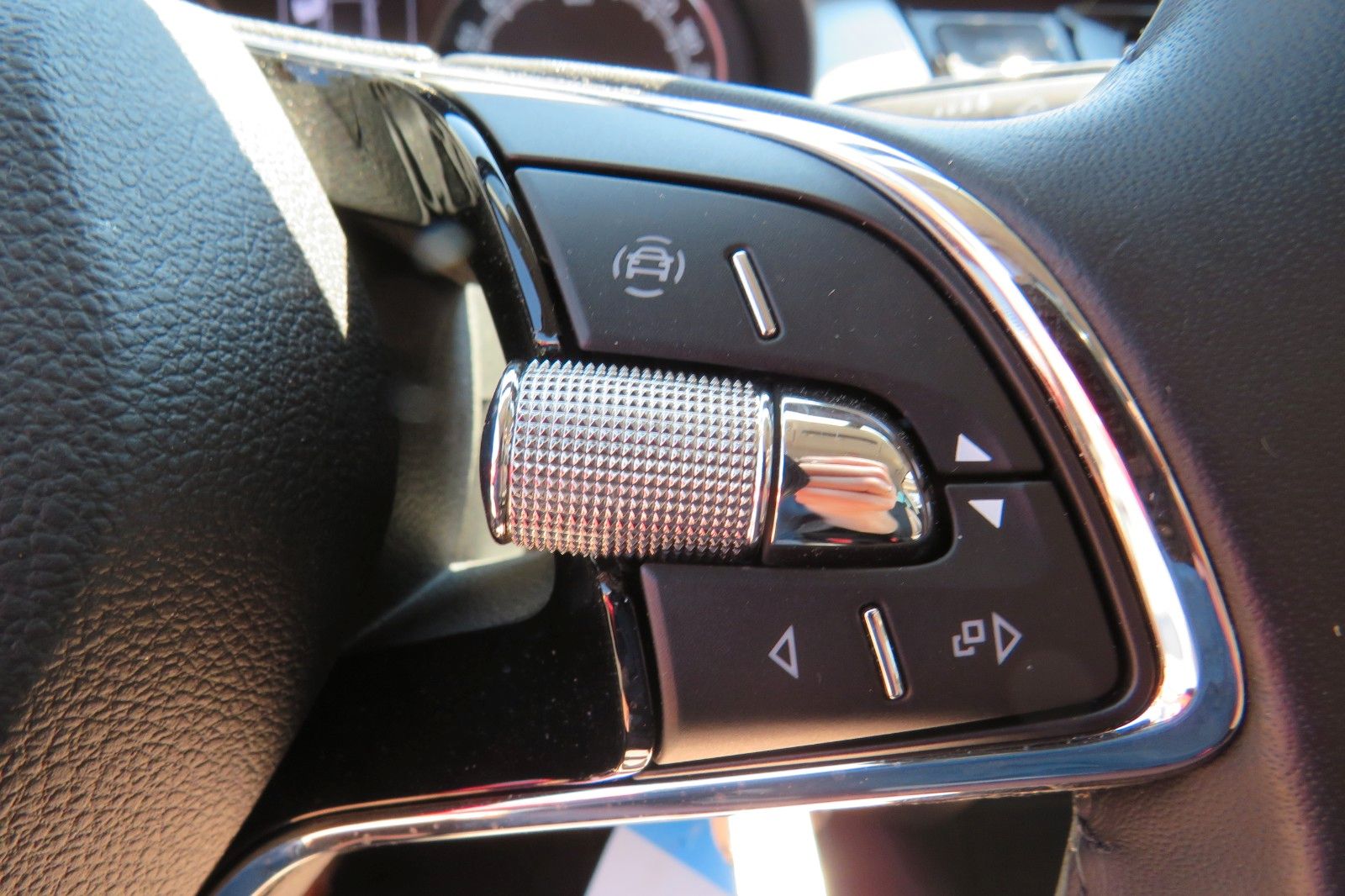 Fahrzeugabbildung SKODA Fabia Combi Ambition GRA SMART-LINK SITZH. PDC 1