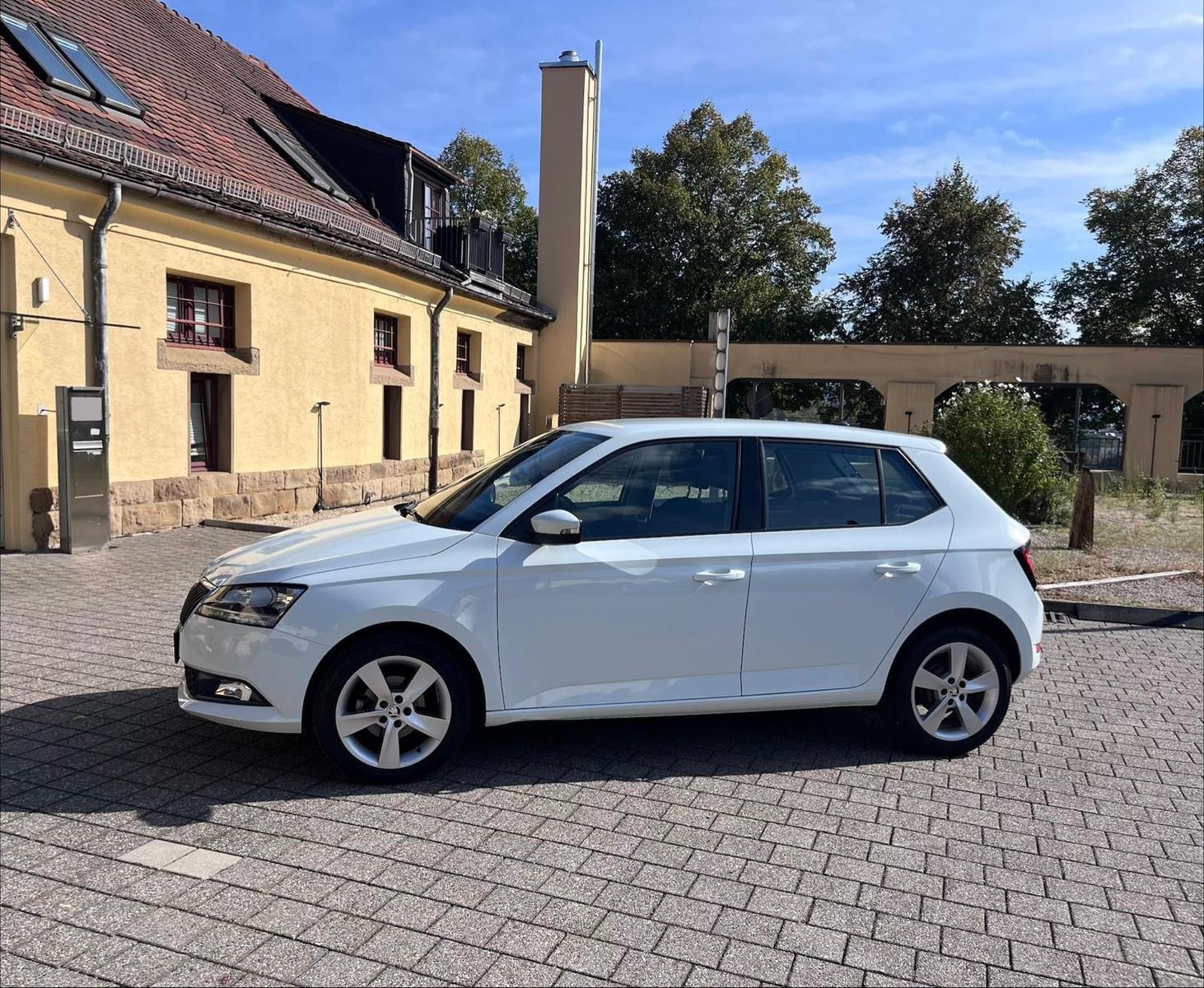 Skoda Fabia mit Sitzheizung und Apple CarPlay 