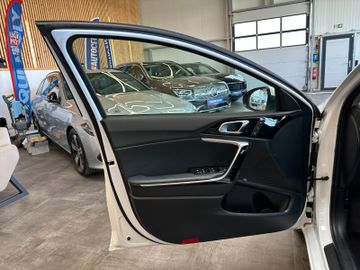 MYAUTOCENTER – Gebraucht- und Jahreswagen mit Werkstattservice in Pfaffenhofen Kia cee'd Sportswagon *Kamera*LED*PDC*