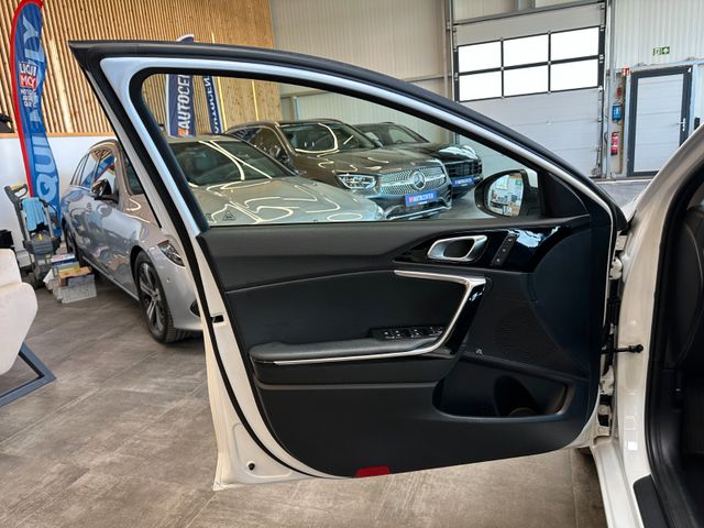 MYAUTOCENTER – Gebraucht- und Jahreswagen mit Werkstattservice in Pfaffenhofen Kia cee'd Sportswagon *Kamera*LED*PDC*