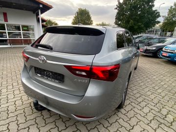 Toyota Avensis - 11