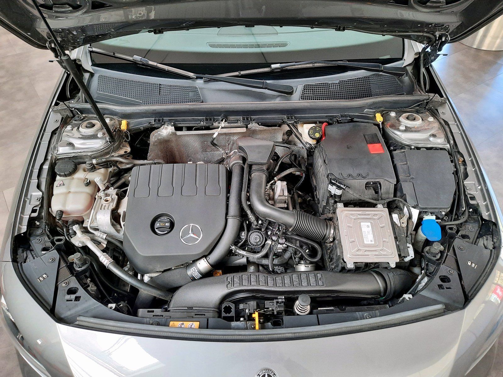 Fahrzeugabbildung Mercedes-Benz A 180 AMG-Line *LED*Navi*AHK*Cam*Sitzhzg*PDC*