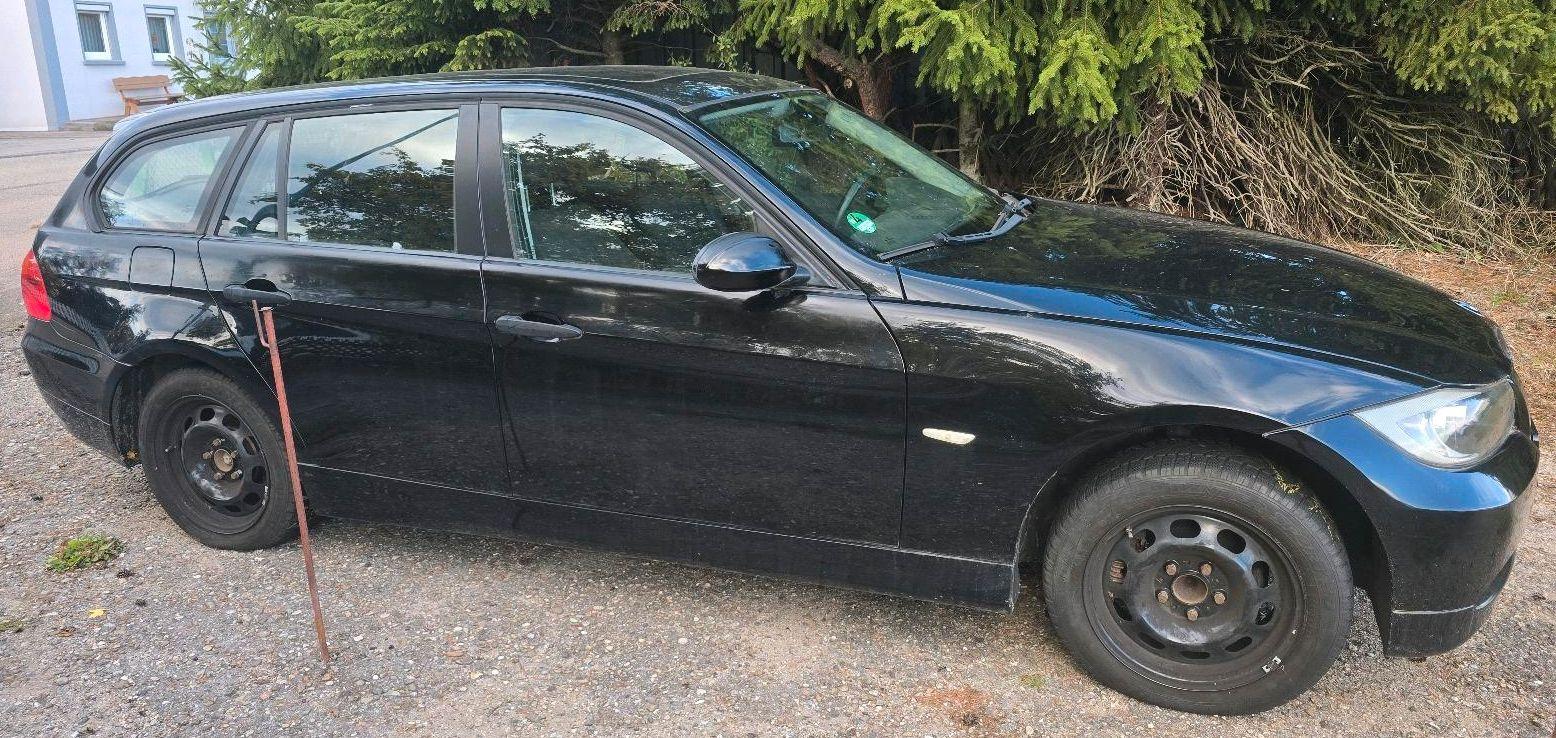 BMW 318 2006 — двигун 129 HP (95kW)