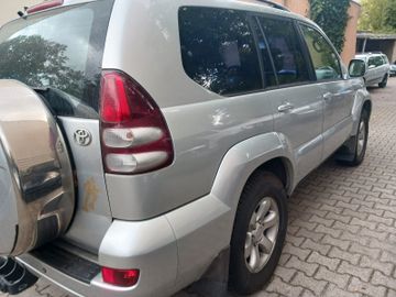 Toyota Land Cruiser - 7