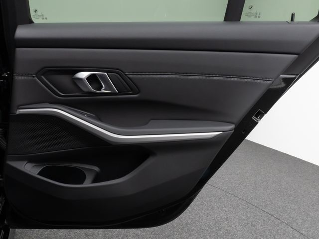 Foto Nummer 32: BMW 318d