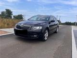Skoda Gepflegter Octavia AHK Turbolader Zahnriemen neu - Skoda Octavia: Turbo