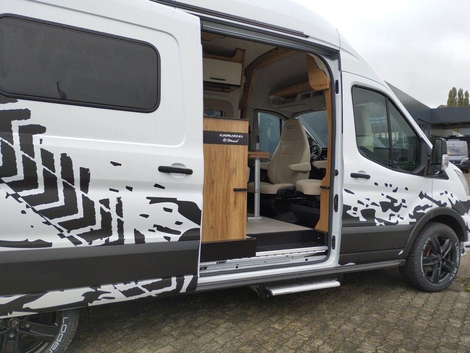 Fahrzeugabbildung Karmann Dexter 4x4 DE560AW 4x4 Paket aus Dörr-Manufaktur