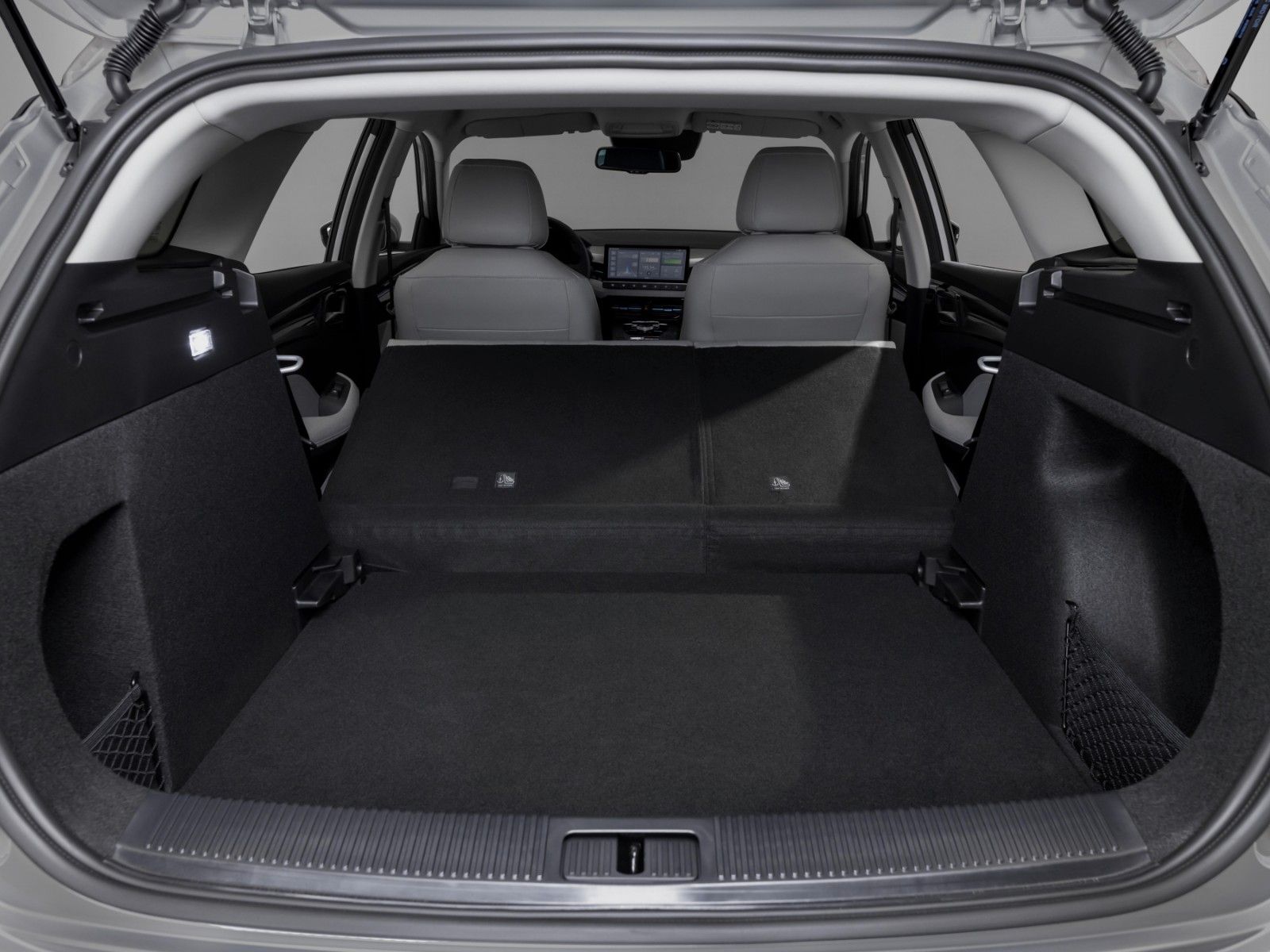 Fahrzeugabbildung MG MG5 LUX 61kWh NUR FÜR KURZE ZEIT ab 289€ netto!