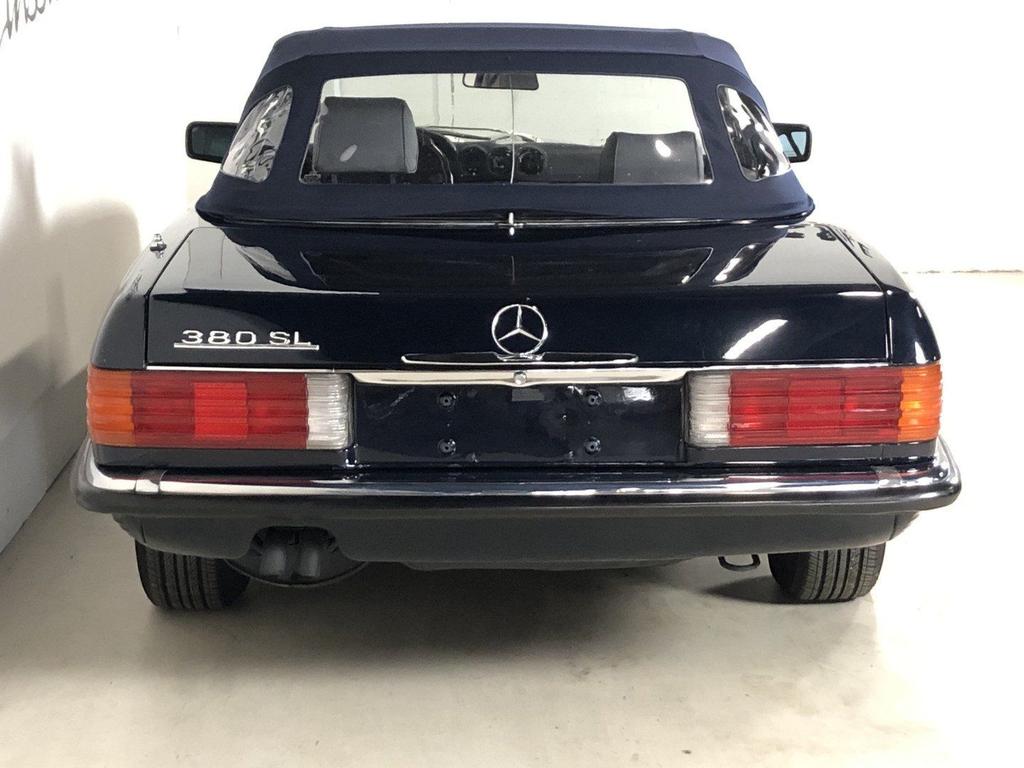 Mercedes-Benz SL 380