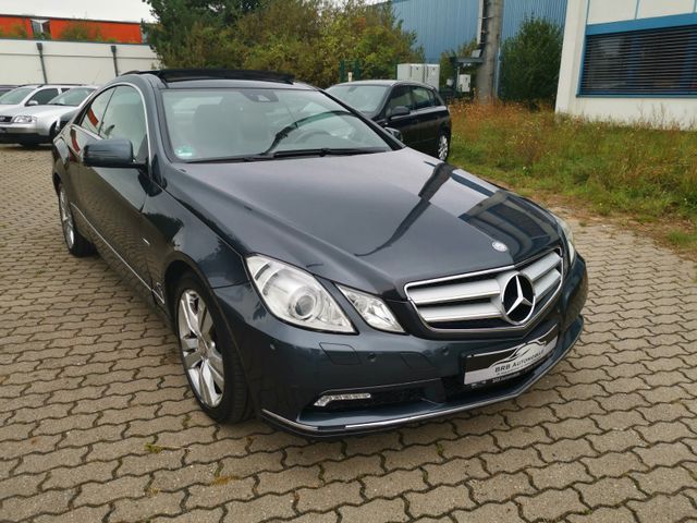 Mercedes-Benz E 200 CGI BlueEfficiency Avantgarde Pano.Memory