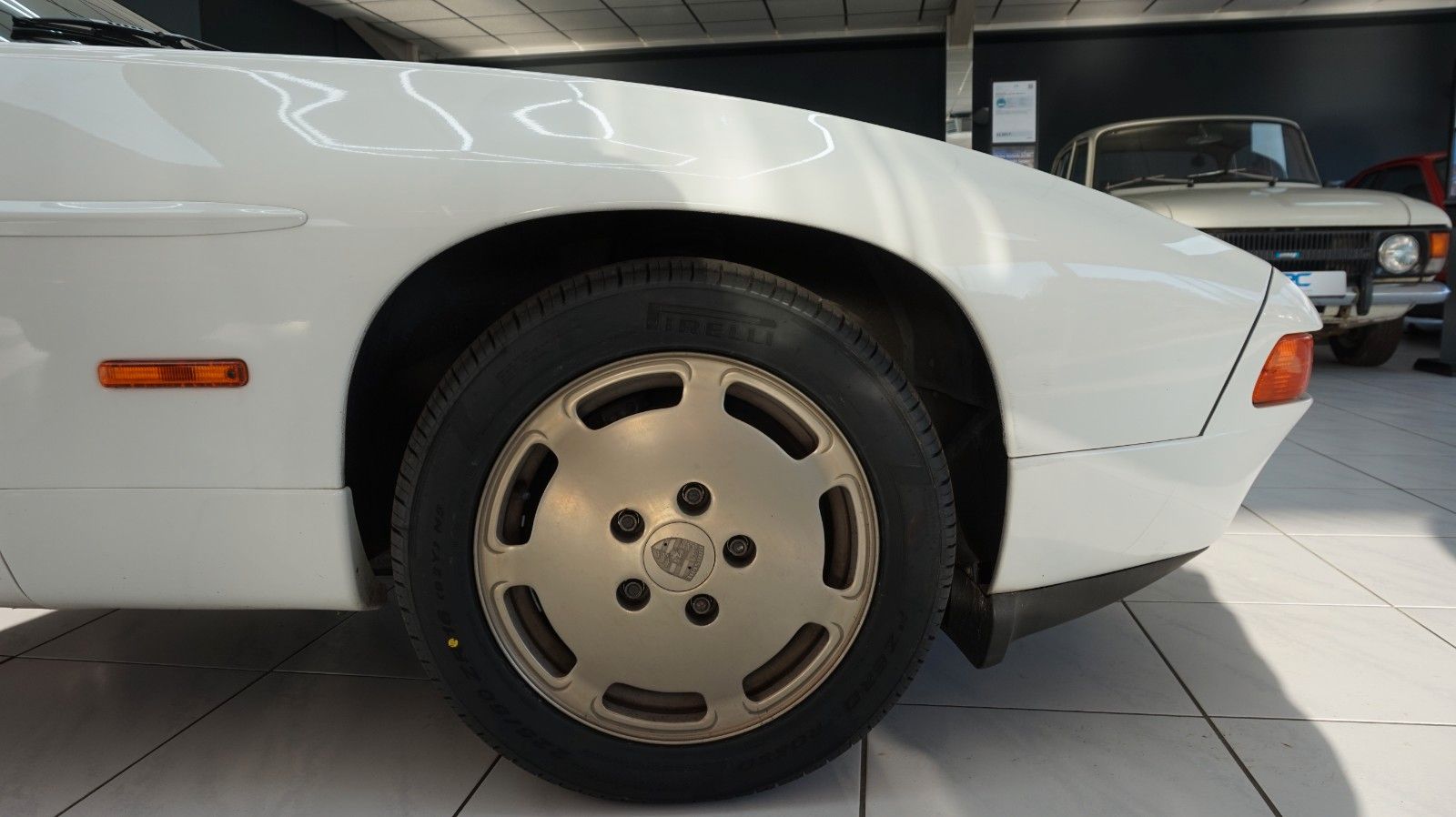 Fahrzeugabbildung Porsche 928 S4 Zahnriemen neu ex Brun Racing Schweiz