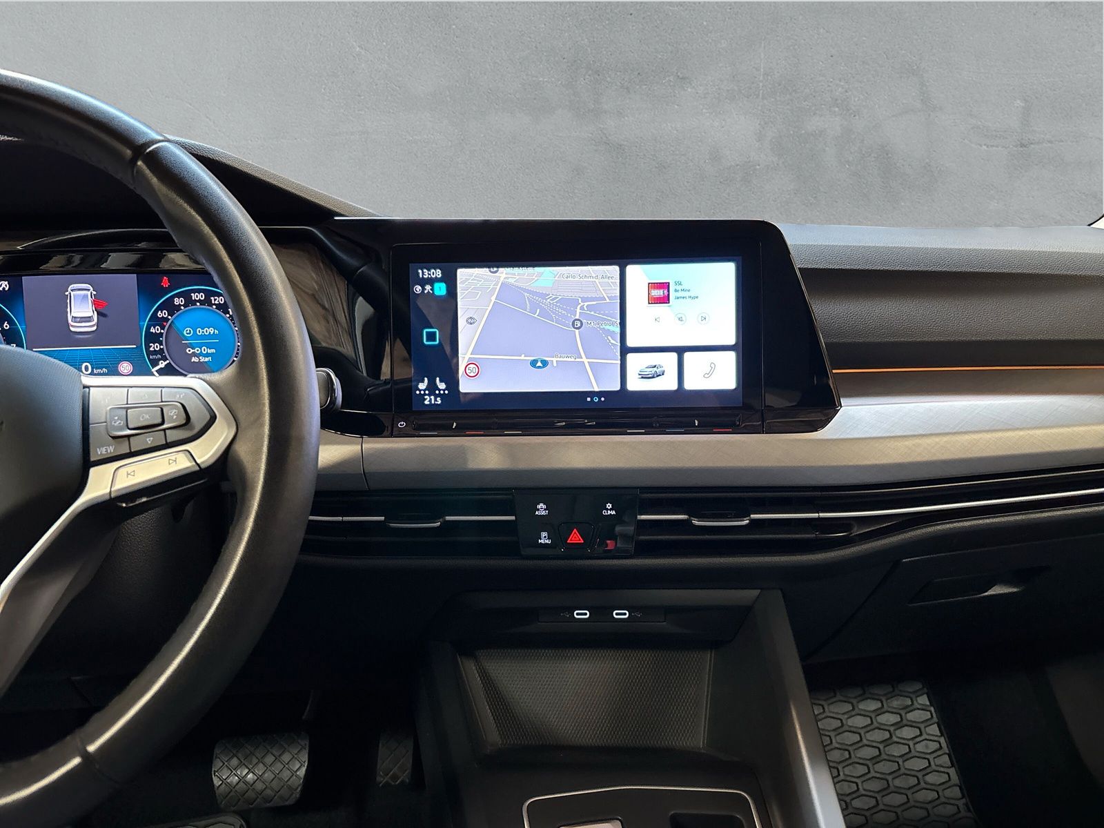Fahrzeugabbildung Volkswagen Golf Variant 1.5 eTSI Life DSG AppConnect