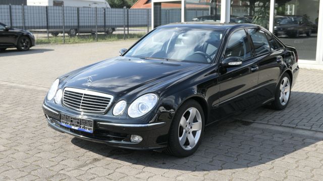 Mercedes-Benz E 320 Avantgarde/Bi-Xenon/Navi/Leder/Euro4