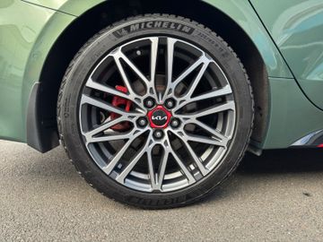 Kia ProCeed 1.6T DCT7 GT Navi Memory Kamera Glasdach