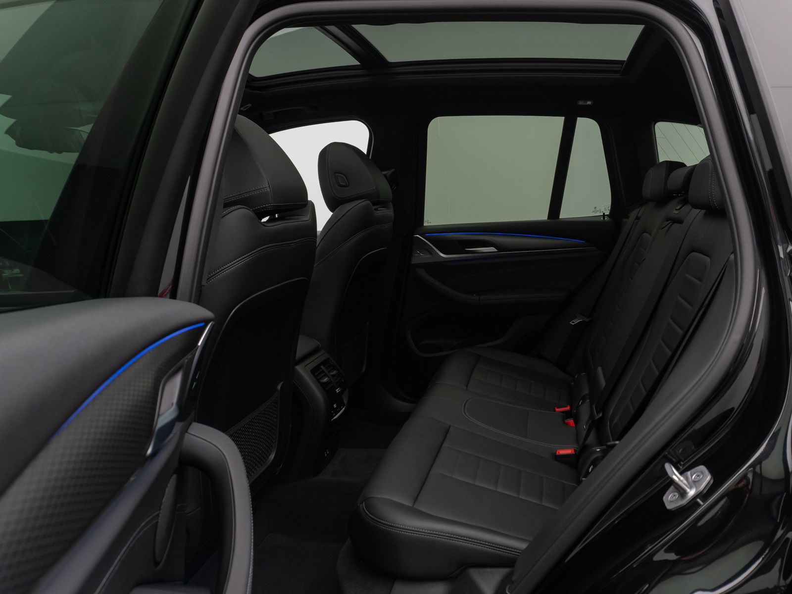 Fahrzeugabbildung BMW X3 xD20i M Sport 360° Laser DAB DispKey Panorama