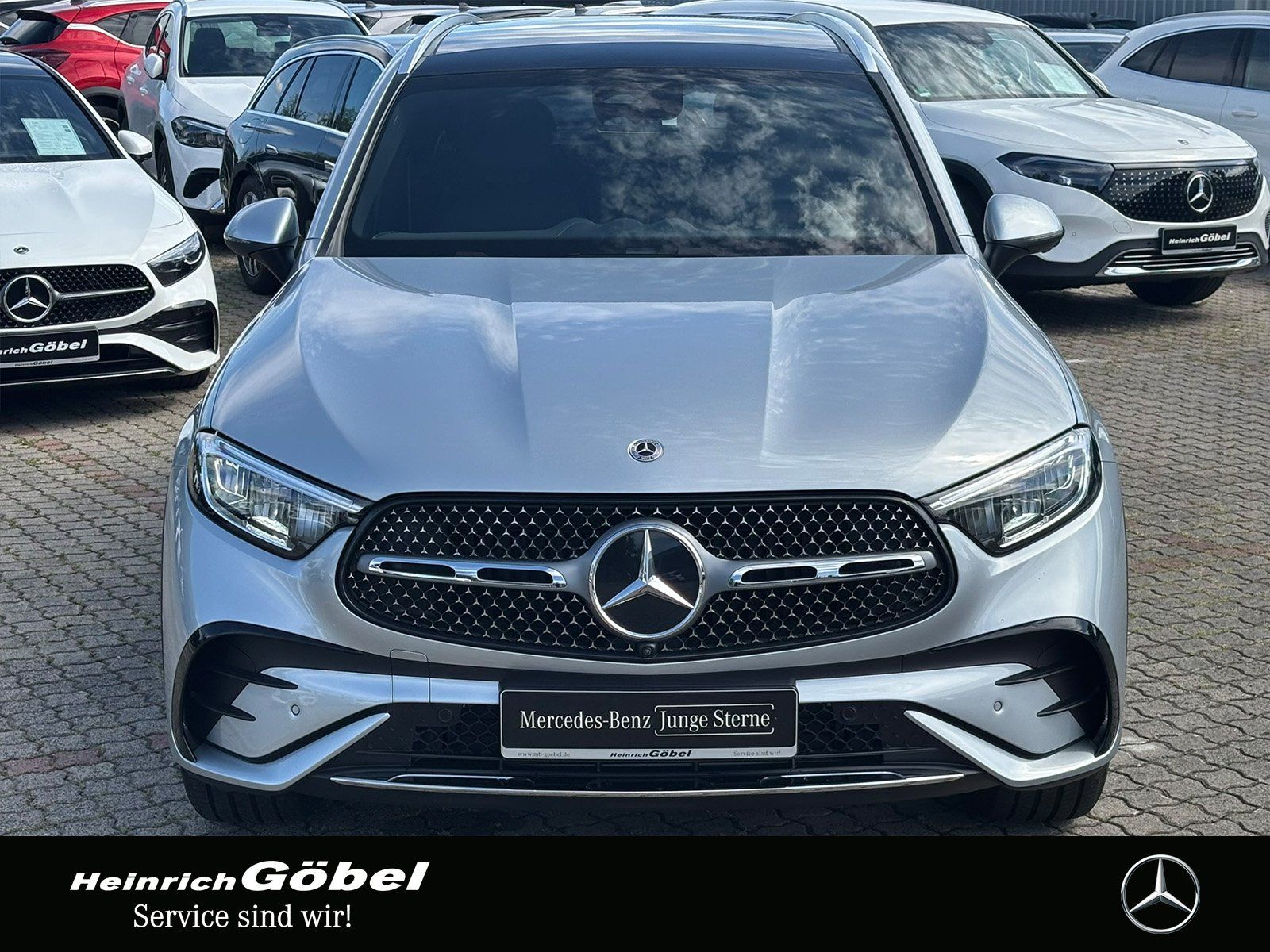 Fahrzeugabbildung Mercedes-Benz GLC 200 4M AHK*PANO*MEMORY*DISTRONIC*360°KAMERA