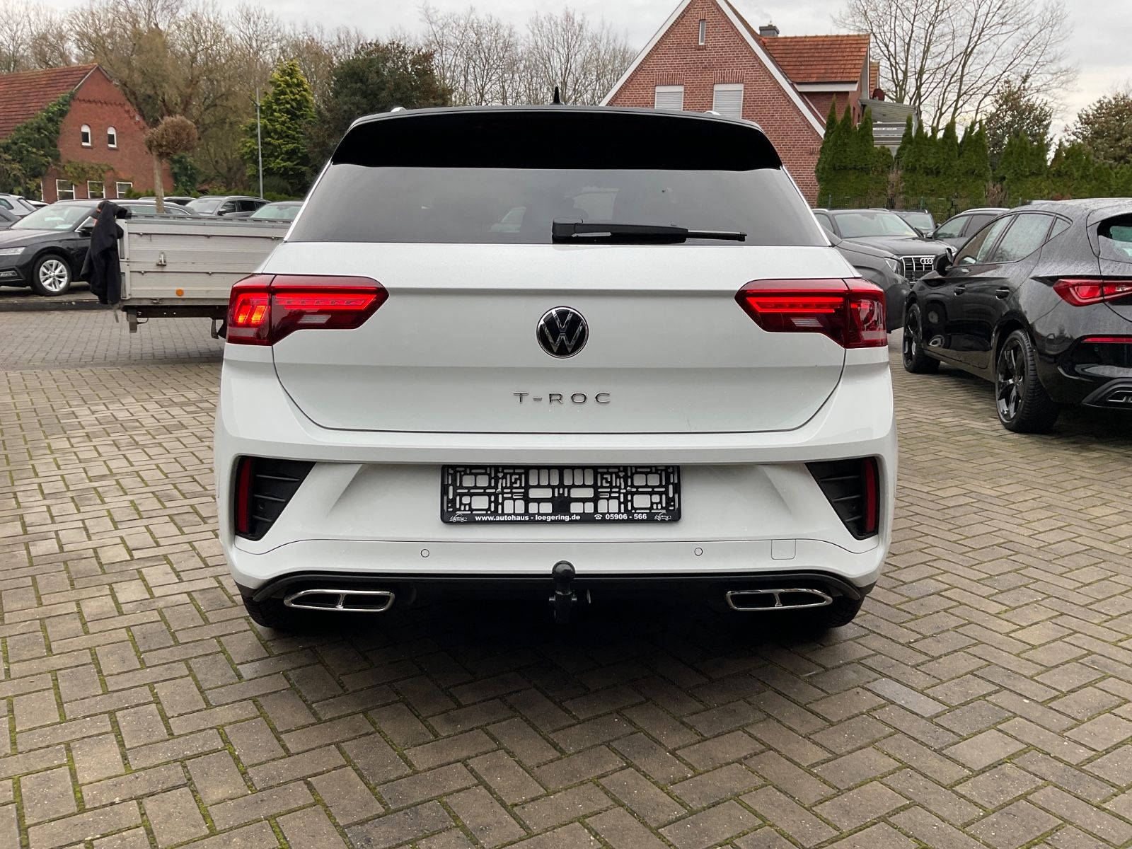 Fahrzeugabbildung Volkswagen T-Roc 1.5 TSI DSG R Line,AHK,ACC,Kamera,Navi