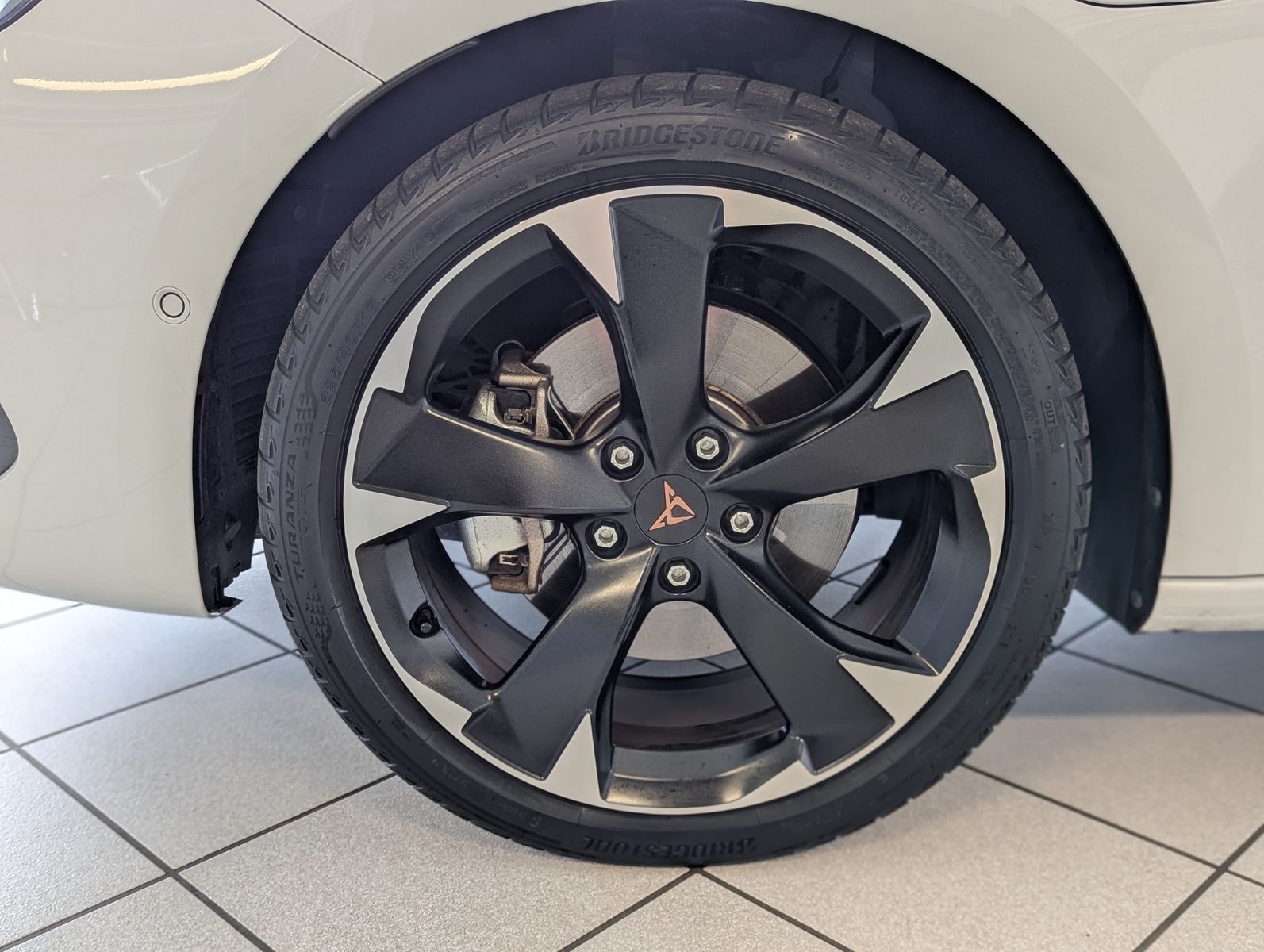 Fahrzeugabbildung CUPRA Leon 1.5 eHybrid Matrix Edge-Intelligent SoH100%