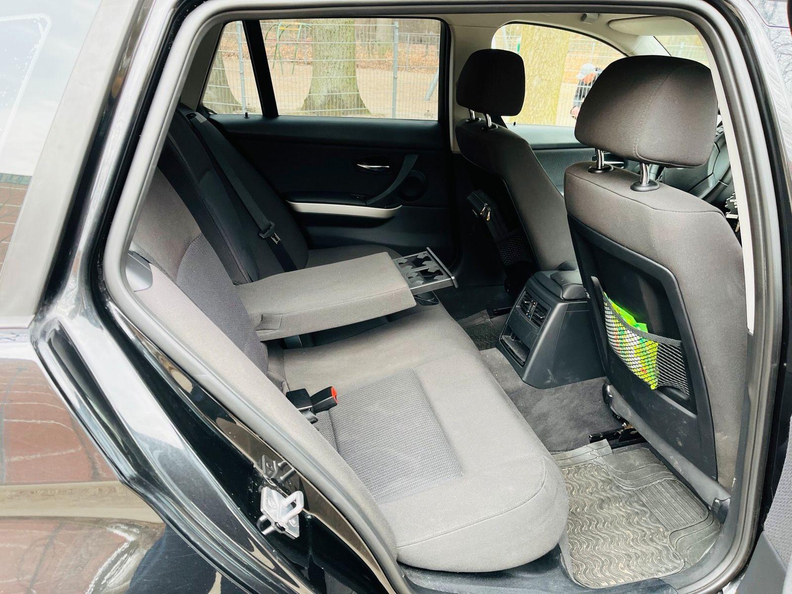 BMW 318 2012 — photo 12