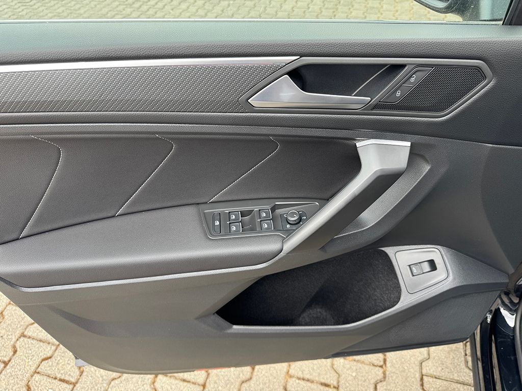 Tiguan Allspace 2.0 TDI DSG 4MOTION R-LINE*AHK*