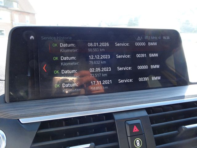 Fahrzeugabbildung BMW X4 xDrive 30i M Sport/Pano/KAM/HUD/AHK/2.Hd/