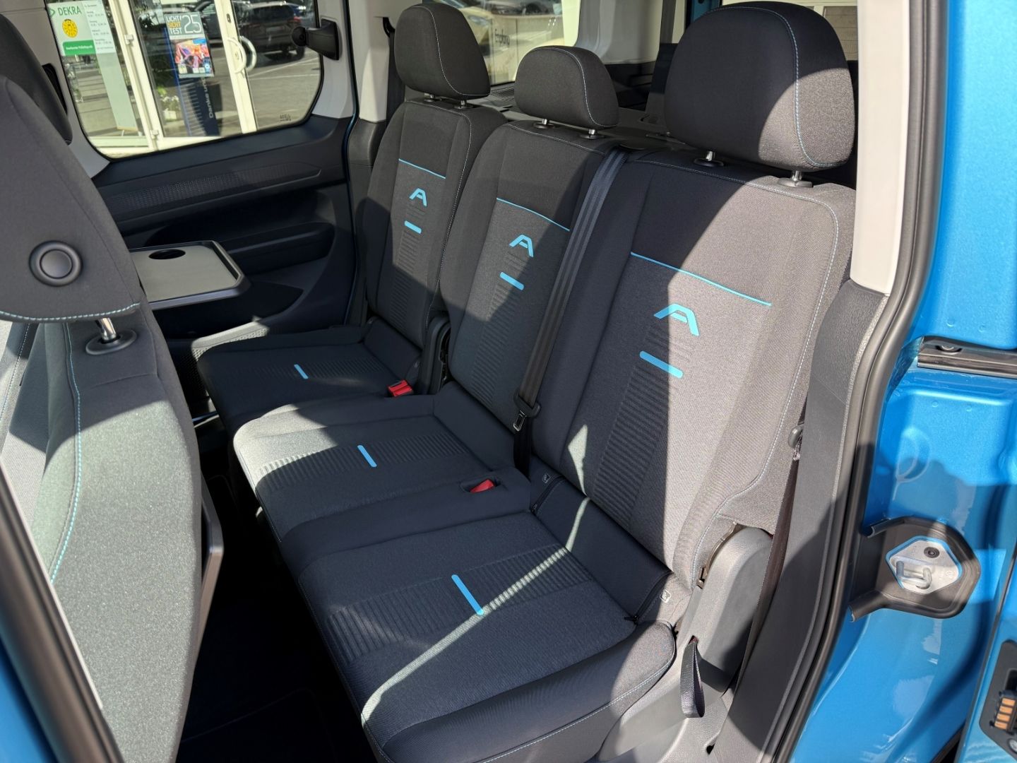 FORD Tourneo Connect 2.0 EcoBlue EU6d Active 7-Sitzer - Image 23