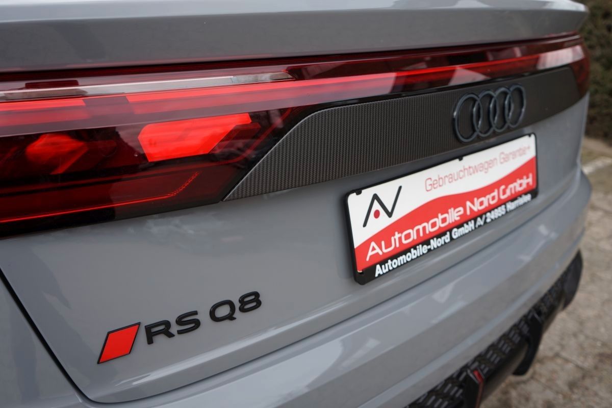 Fahrzeugabbildung Audi RSQ8 Performance 4.0 TFSI Quattro UVP 202700€